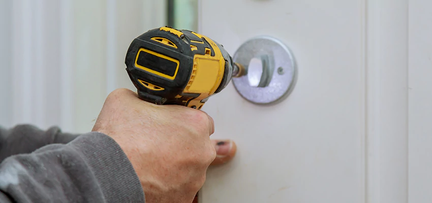 Street Locksmith For Smart Lock Repair in La Palma, CA