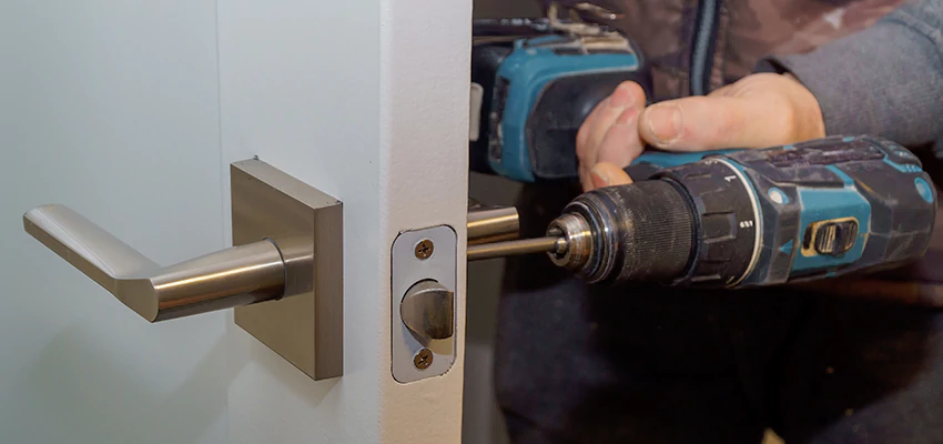 Broken Door Handle Lock Repair in La Palma, California